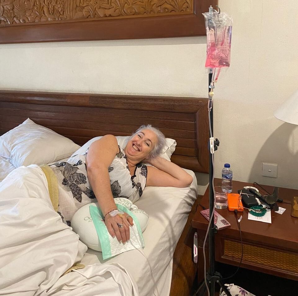 IV drip Bali treatment provided by licensed doctor during home visit